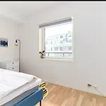 Appartement 2 Bedroom, View, Light Rail, *