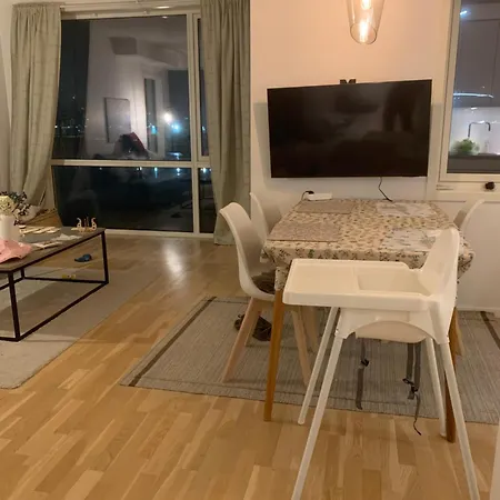 2 Bedroom, View, Light Rail, * 卑爾根