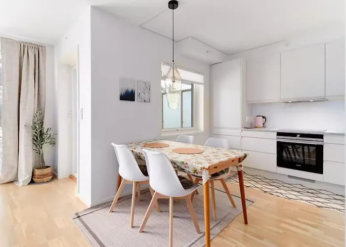 2 Bedroom, View, Light Rail, *