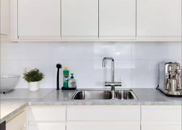 2 Bedroom, View, Light Rail, 公寓