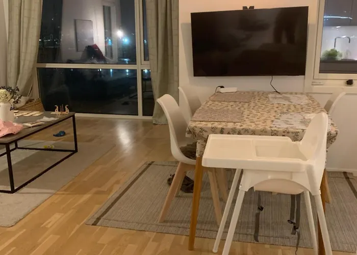 2 Bedroom, View, Light Rail, * 卑爾根